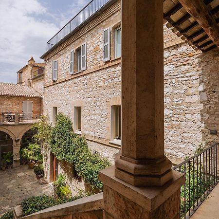 Suite Comunicanti, Tra Antico E Moderno Assisi Kültér fotó